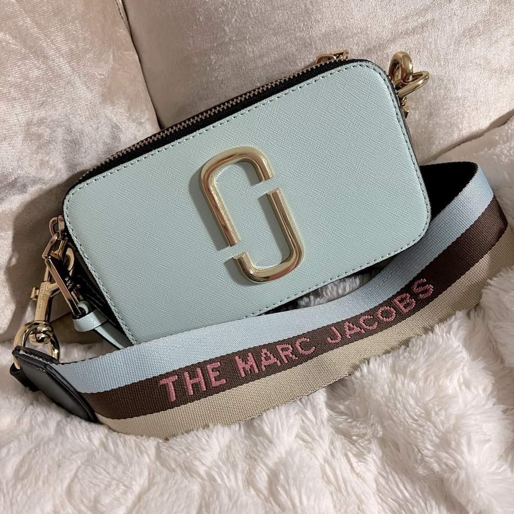Marc Jacob’s Snapshot Crossbody - EUC
